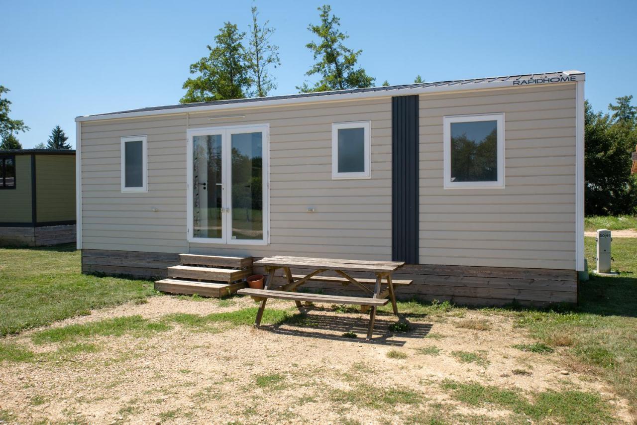 Camping Du Sevron Saint-Etienne-du-Bois  Exteriör bild