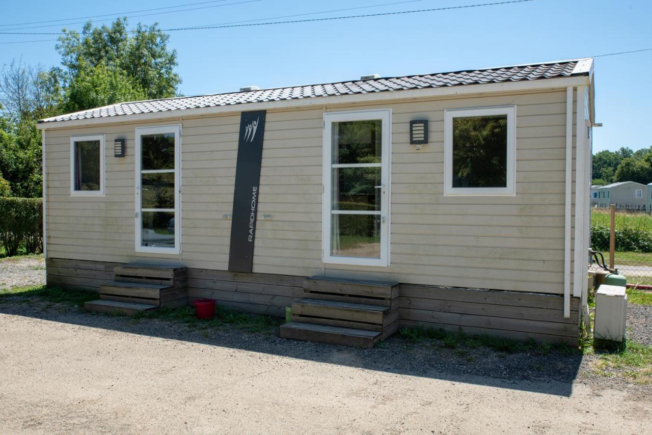 Camping Du Sevron Saint-Etienne-du-Bois  Exteriör bild