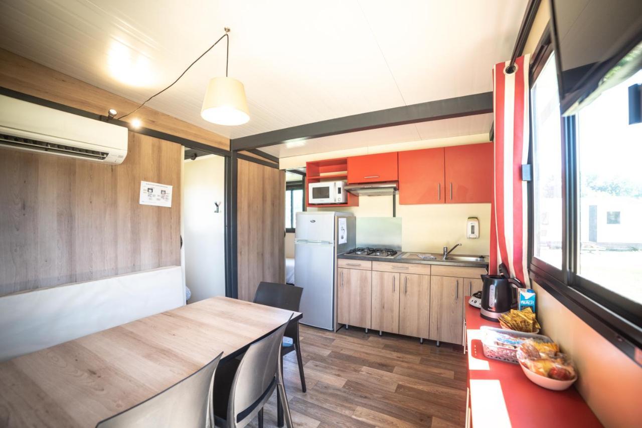 Camping Du Sevron Saint-Etienne-du-Bois  Exteriör bild