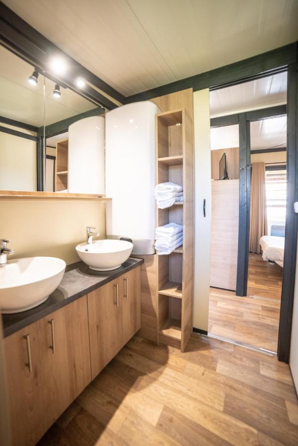 Camping Du Sevron Saint-Etienne-du-Bois  Exteriör bild